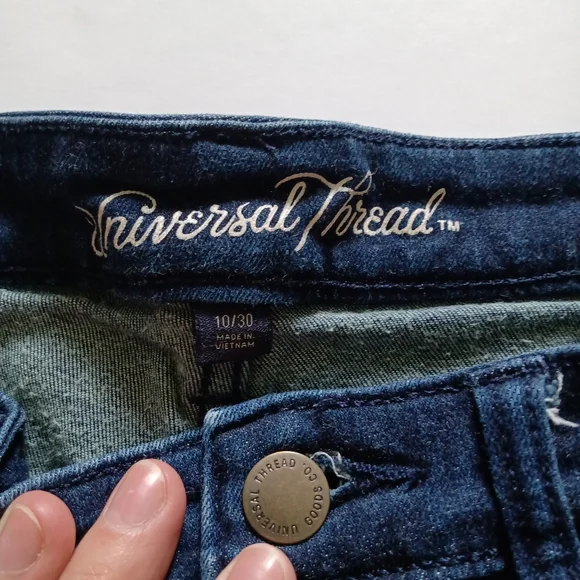 Universal Thread Denim Shorts - Picture 3 of 3